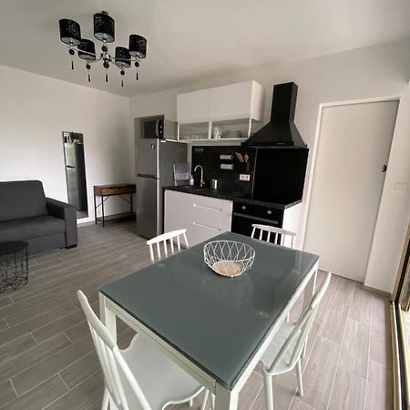 Superbe Appartement Renove A Neuf A 100M De La Mer Жуан-Ле-Пин Екстериор снимка