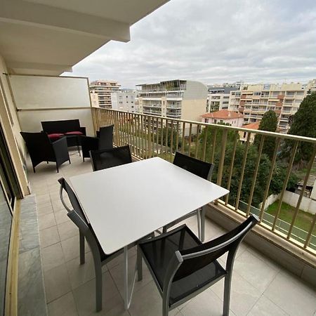 Superbe Appartement Renove A Neuf A 100M De La Mer Жуан-Ле-Пин Екстериор снимка